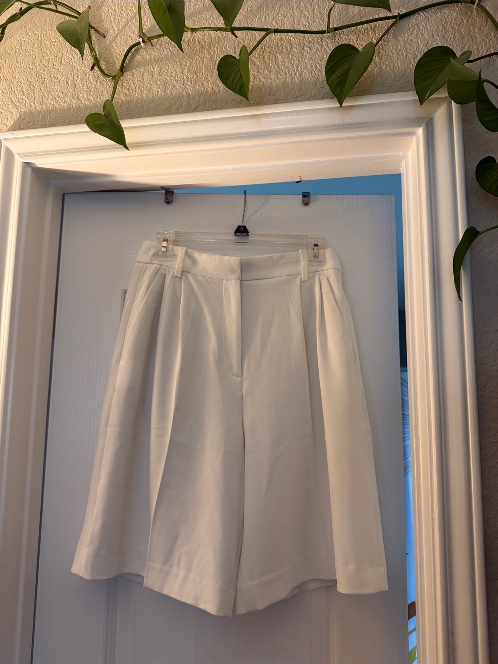 H&M White Garment Label and Strap Detail